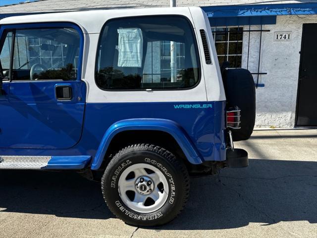 used 1995 Jeep Wrangler car, priced at $12,500