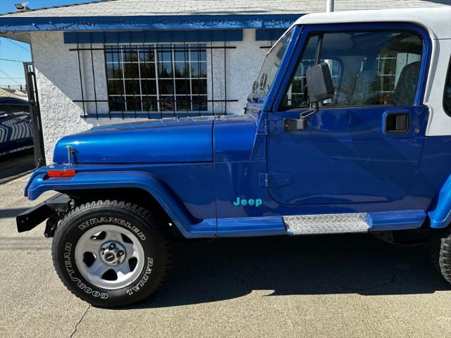 used 1995 Jeep Wrangler car, priced at $12,500