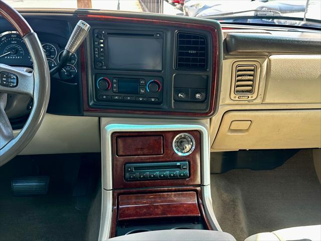 used 2006 Cadillac Escalade car, priced at $10,995