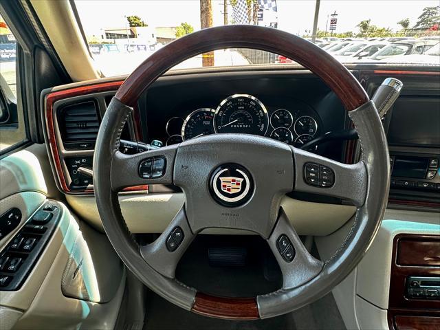 used 2006 Cadillac Escalade car, priced at $10,995