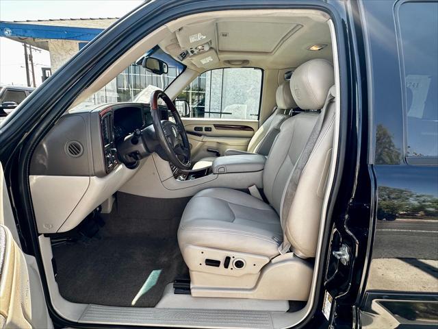 used 2006 Cadillac Escalade car, priced at $10,995