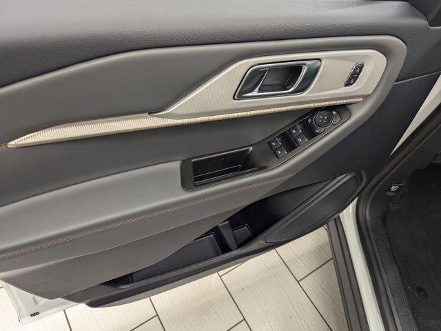 new 2025 Ford Explorer car, priced at $49,244