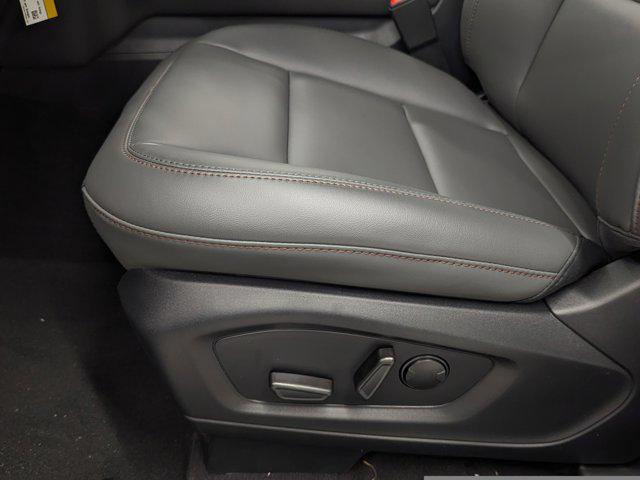 new 2025 Ford Explorer car, priced at $46,885