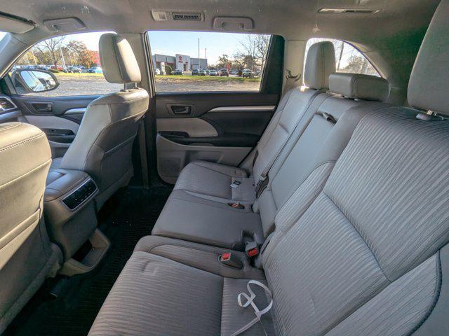 used 2015 Toyota Highlander car, priced at $19,499