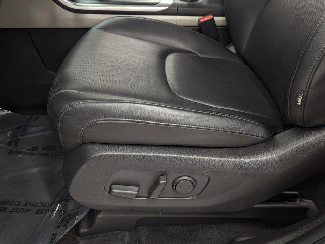 used 2022 Kia Carnival car, priced at $28,998