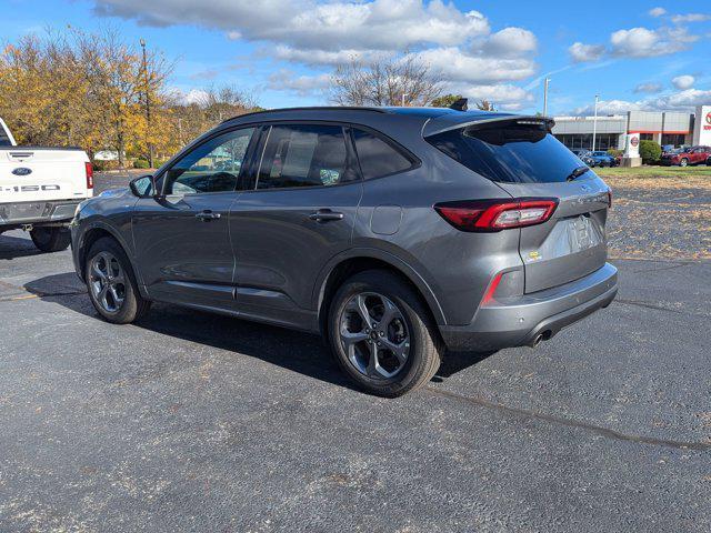 used 2024 Ford Escape car, priced at $25,999