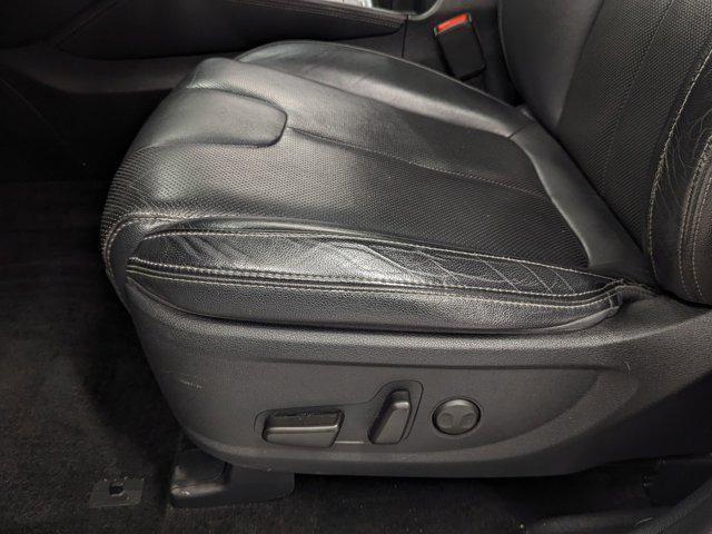 used 2020 Hyundai Santa Fe car, priced at $17,299