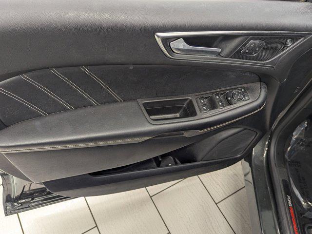 used 2022 Ford Edge car, priced at $28,999