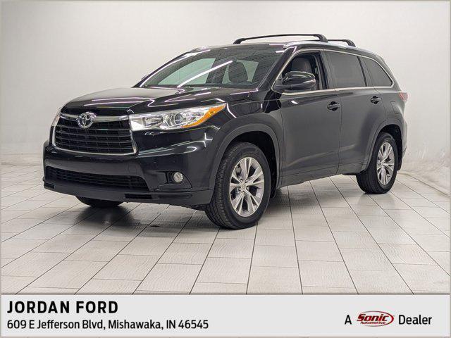 used 2014 Toyota Highlander car, priced at $9,999