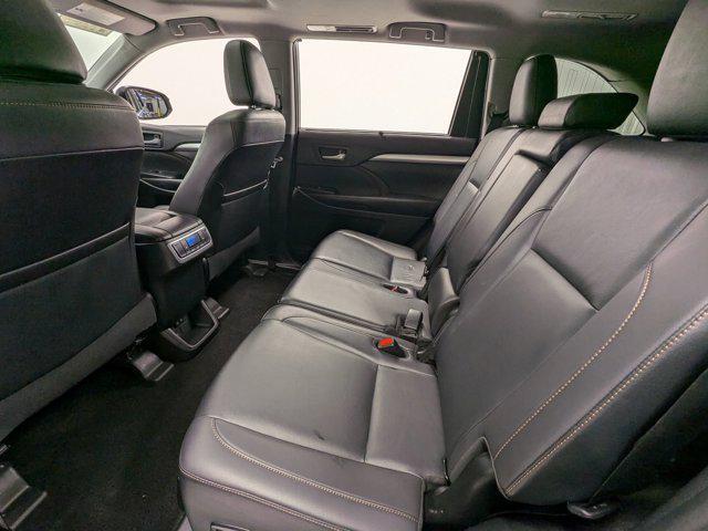 used 2019 Toyota Highlander car, priced at $26,499