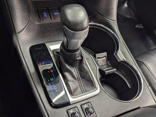 used 2019 Toyota Highlander car, priced at $26,499