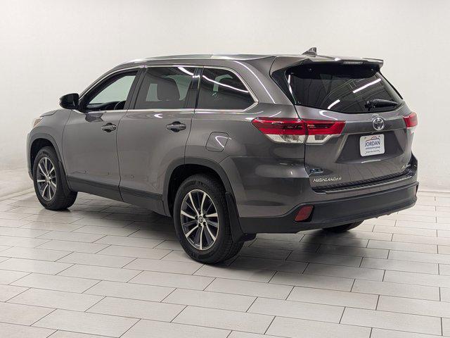 used 2019 Toyota Highlander car, priced at $26,499