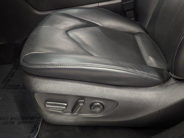 used 2022 Toyota Highlander car, priced at $39,999