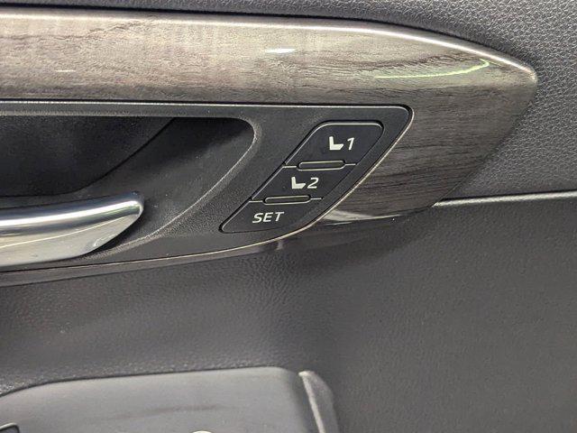 used 2022 Toyota Highlander car, priced at $39,999