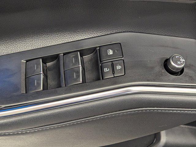 used 2022 Toyota Highlander car, priced at $39,999