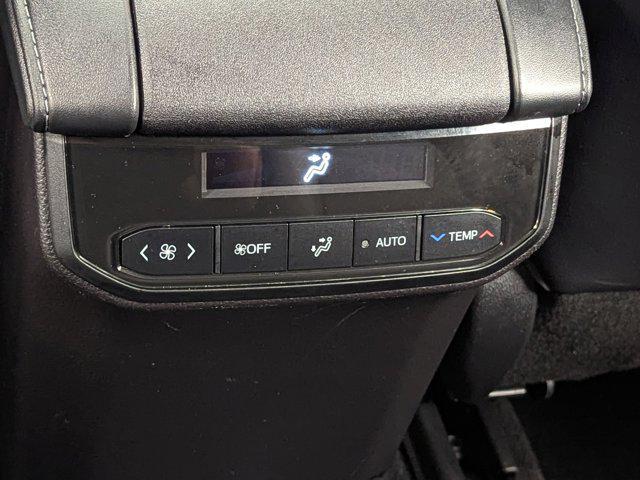 used 2022 Toyota Highlander car, priced at $39,999