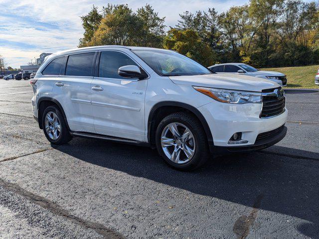 used 2015 Toyota Highlander Hybrid car, priced at $23,999