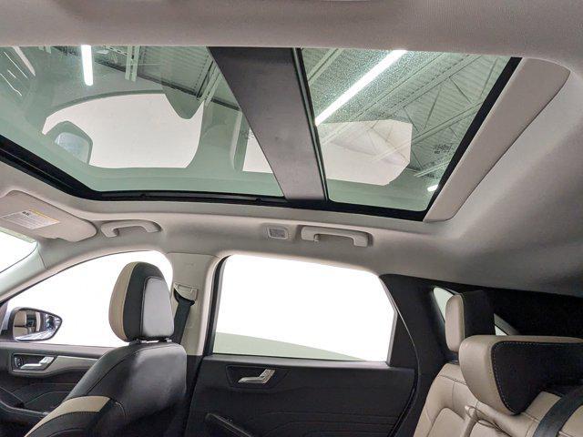 used 2022 Ford Escape car, priced at $25,999
