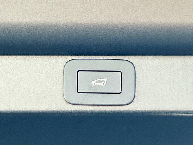 new 2025 Land Rover Range Rover car, priced at $133,265