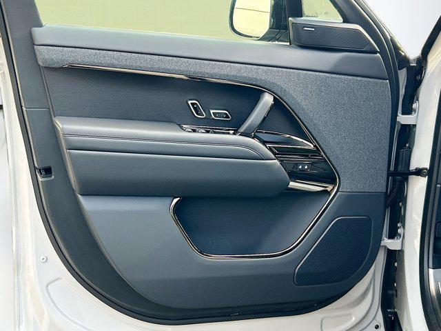 new 2025 Land Rover Range Rover Sport car, priced at $100,485