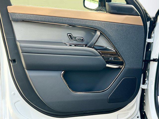 new 2025 Land Rover Range Rover Sport car, priced at $105,280
