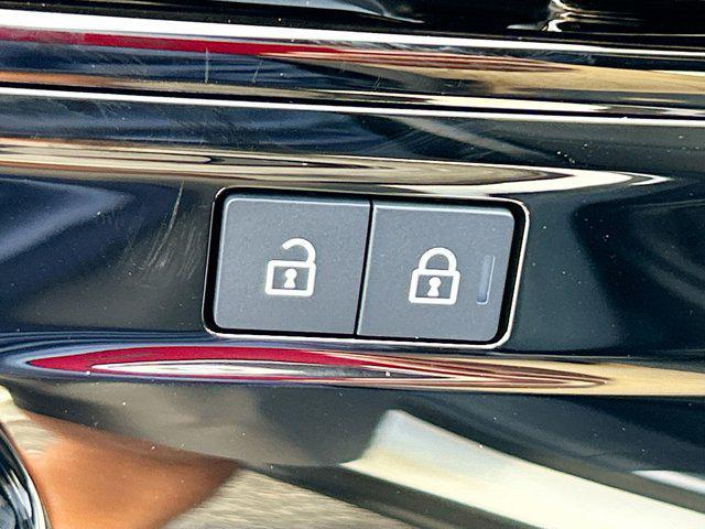 new 2025 Land Rover Range Rover Sport car, priced at $105,280