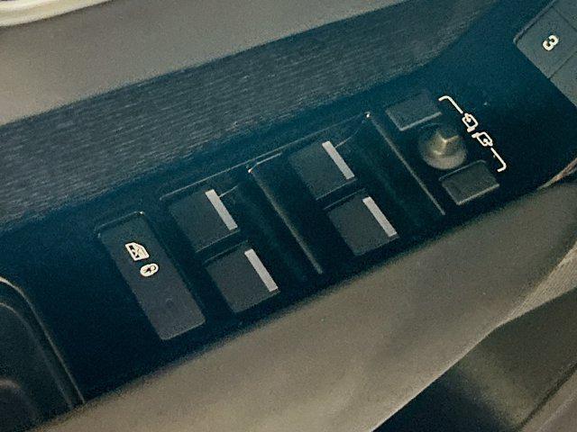 used 2025 Land Rover Range Rover Velar car, priced at $52,460