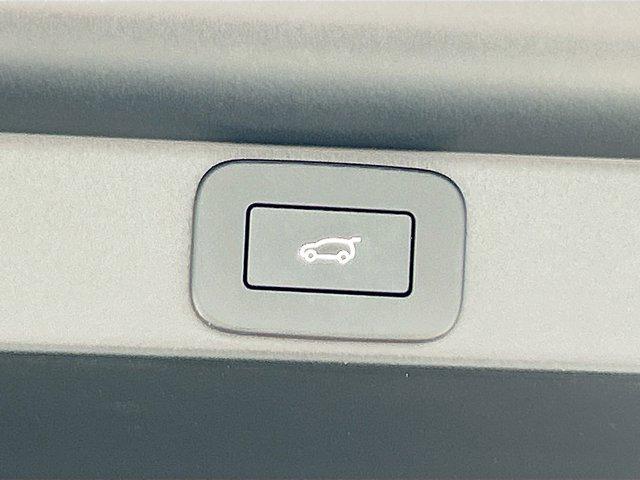 new 2025 Land Rover Range Rover car, priced at $130,255