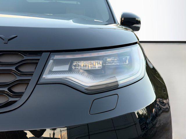 used 2025 Land Rover Discovery car, priced at $59,242