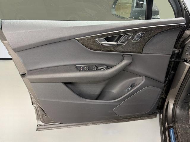 used 2025 Audi Q7 car, priced at $48,987