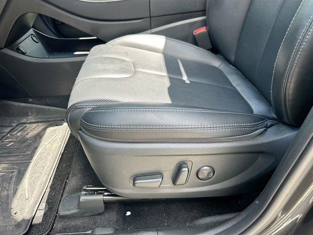 used 2023 Hyundai Santa Fe car, priced at $18,975