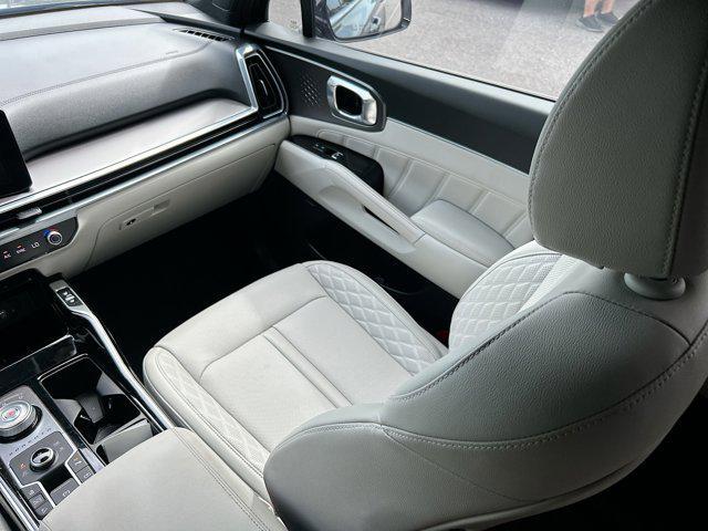 used 2025 Kia Sorento Hybrid car, priced at $40,997