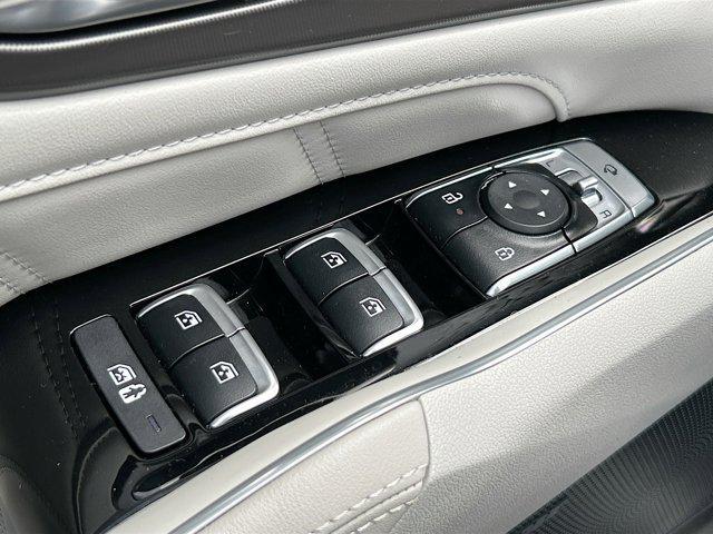 used 2025 Kia Sorento Hybrid car, priced at $40,997