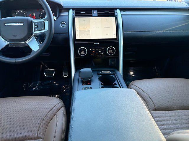 used 2024 Land Rover Discovery car, priced at $40,532