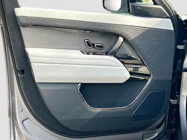 new 2025 Land Rover Range Rover Sport car, priced at $91,825