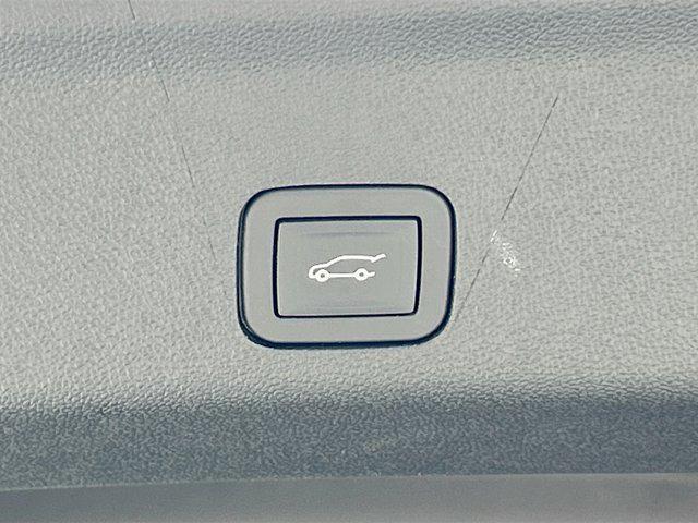 used 2025 Cadillac Escalade ESV car