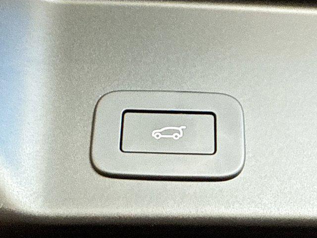 used 2025 Land Rover Range Rover Evoque car, priced at $45,985