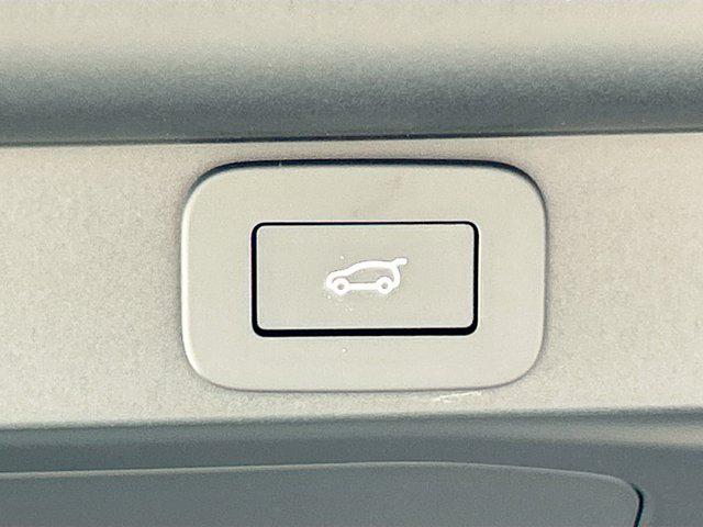 new 2025 Land Rover Range Rover car, priced at $126,020