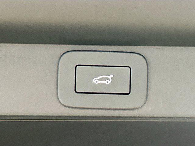 new 2025 Land Rover Range Rover car, priced at $136,750