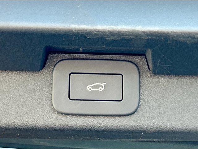 used 2025 Land Rover Discovery car, priced at $62,210