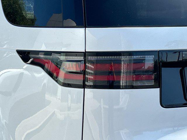 used 2025 Land Rover Discovery car, priced at $62,210