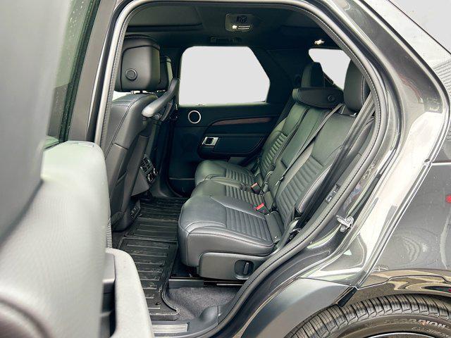 new 2025 Land Rover Discovery car, priced at $77,178
