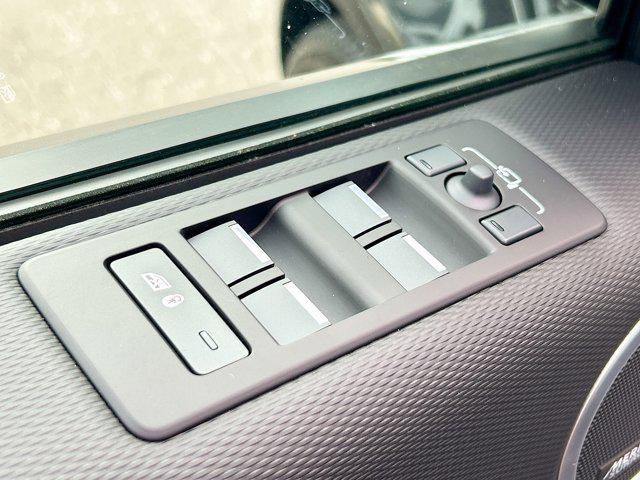 new 2025 Land Rover Discovery car, priced at $77,178