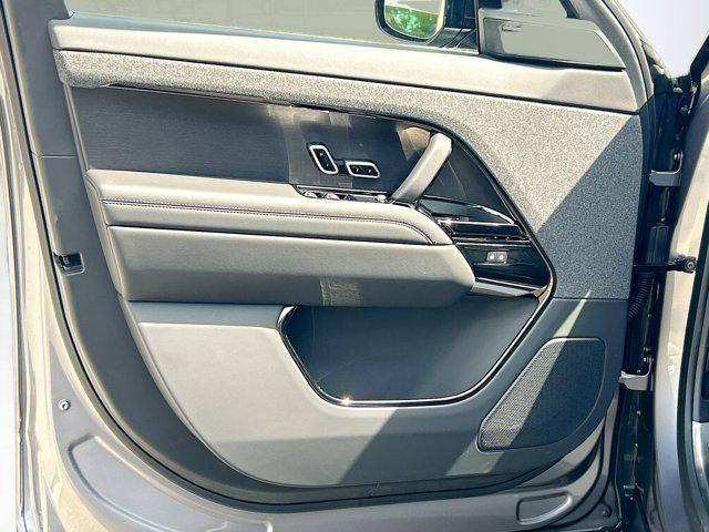new 2025 Land Rover Range Rover Sport car, priced at $101,225
