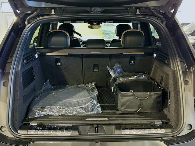new 2025 Land Rover Range Rover Sport car, priced at $115,075