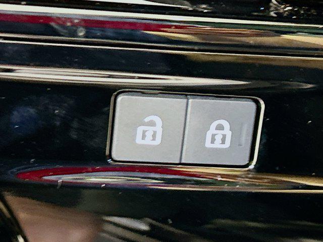 new 2025 Land Rover Range Rover Sport car, priced at $115,075