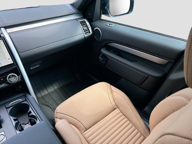 new 2025 Land Rover Discovery car, priced at $81,428