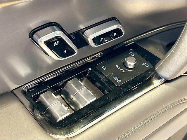 new 2025 Land Rover Range Rover Sport car, priced at $91,825