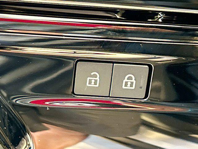 new 2025 Land Rover Range Rover Sport car, priced at $91,825