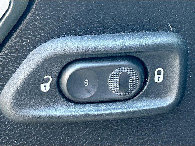 used 2015 Jeep Wrangler Unlimited car, priced at $24,998